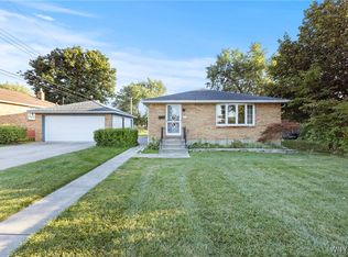 141 Angelacrest Ln, West Seneca, NY 14224