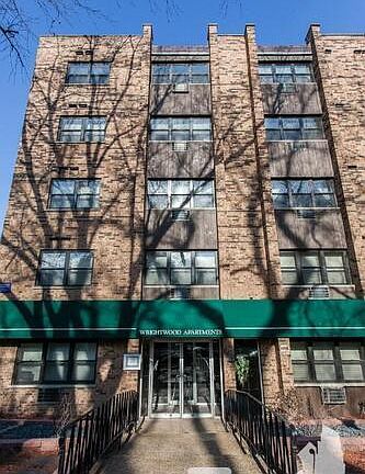 2nd image of 660 W Wrightwood Ave APT 306