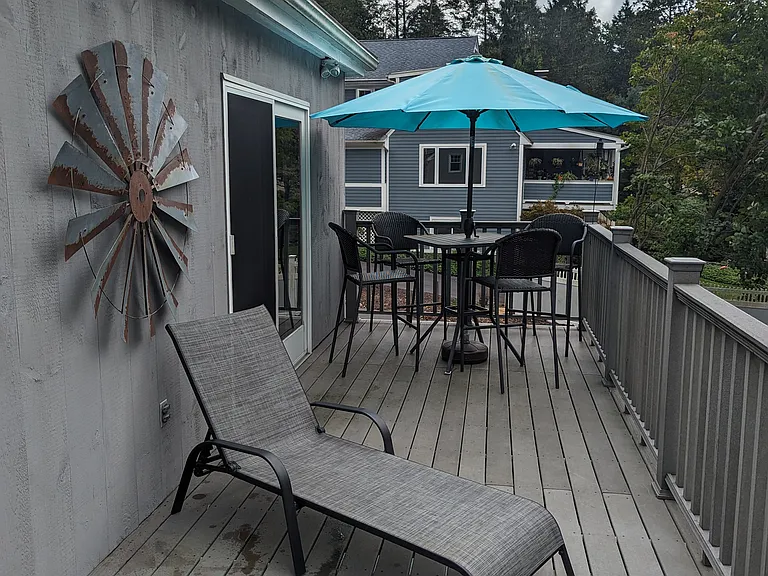 646 Lake Dr #2 — Photo 15