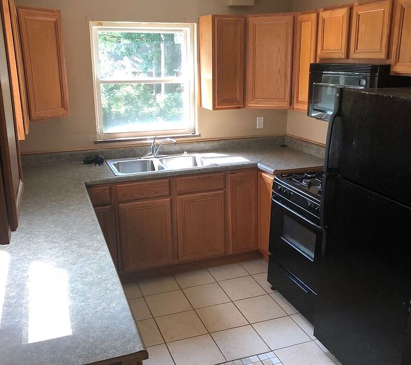 2nd image of 6115 Mayflower Ave