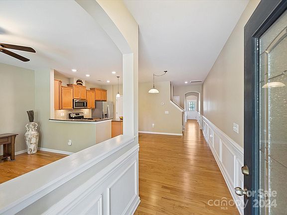 3rd image of 6007 Turkey Oak Ln