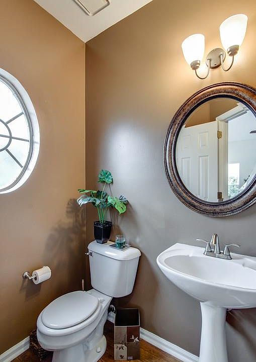 2nd image of 1110 Summer Haven Cir