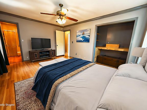 3rd image of 15 Berea Forest Cir