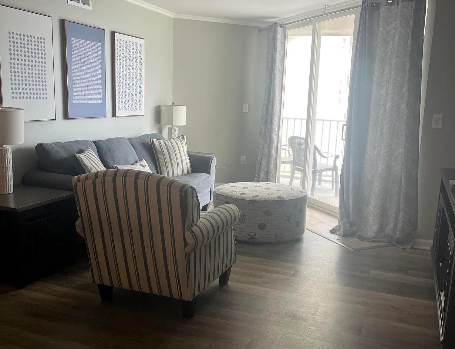 2 bed, 2.0 bath, 1010 sqft, $2,300 — Photo 4