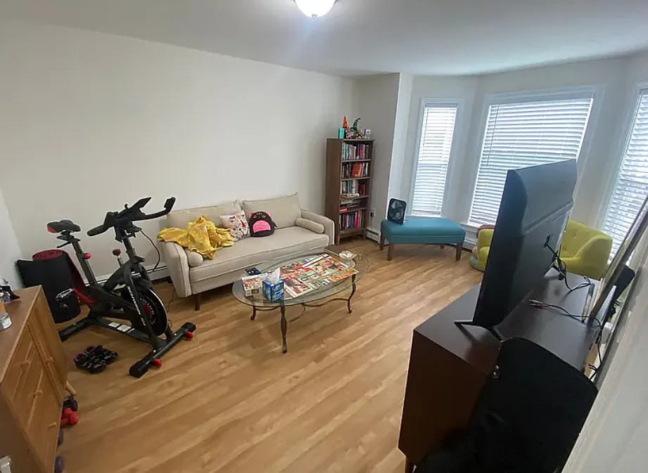 2 bed, $3,000 — Photo 2