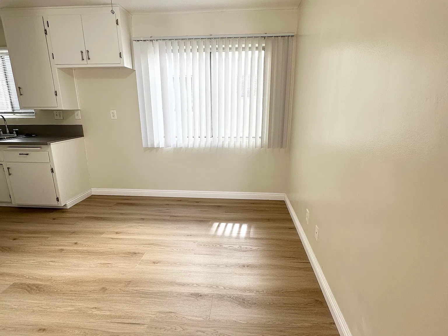 2 bed, 950 sqft, $2,195 — Photo 3