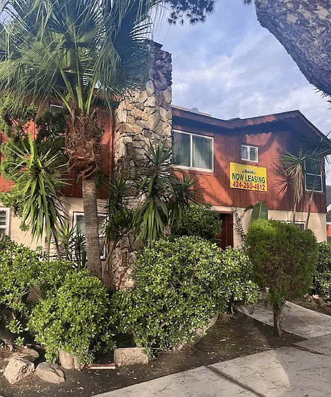 805 S. Flower St. — Photo 1