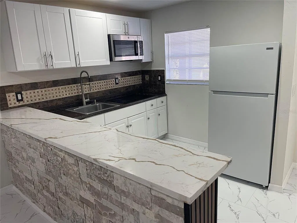 1 bed, 1.0 bath, 700 sqft, $1,450 — Photo 2