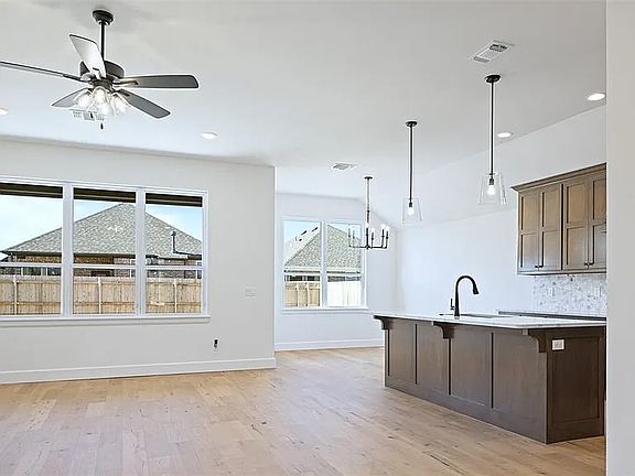 3rd image of 3802 Bedrock Dr