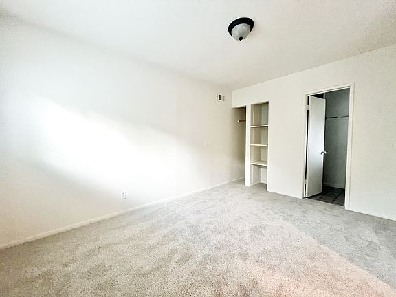 5th image of 548 Alan Rd #A