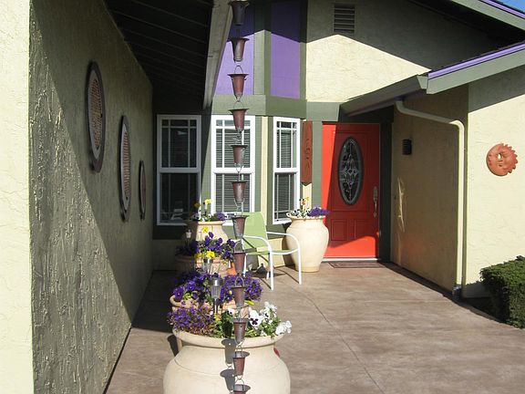 Garage side wall front view