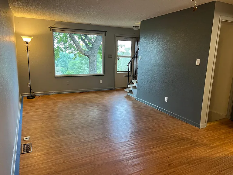 480 Gladiola St — Photo 2