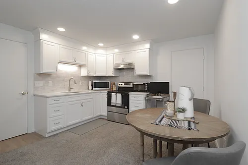 159 Redfern Dr #2 Photo 1