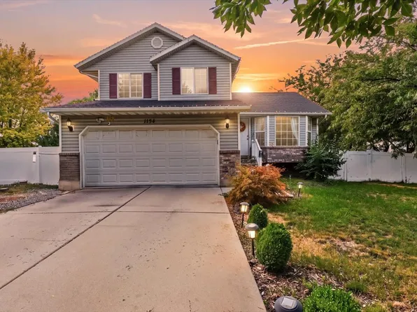1124 S 925 W, Woods Cross, UT 84087