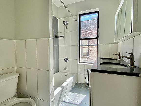 5th image of 361 Ocean Ave APT D2