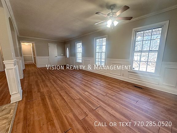 3rd image of 79 W Eli Dr