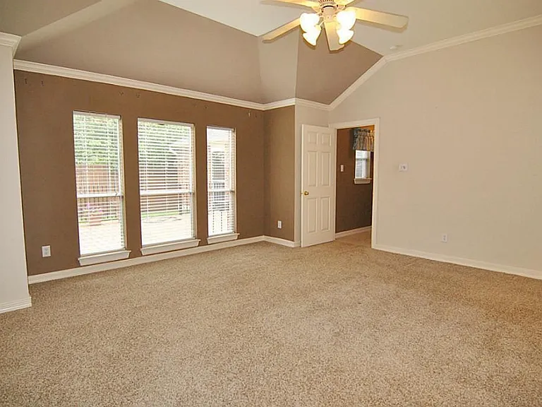 2627 Havencrest Dr — Photo 11