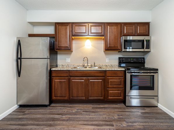 Jackman Grove | 4435 Jackman Rd, Toledo, OH