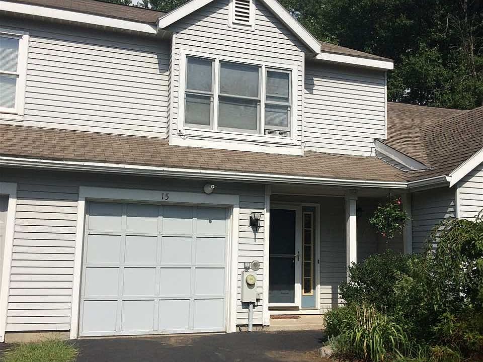 1st image of 15 Stoney Creek Dr