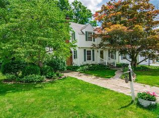 222 Windermere Rd, Lockport, NY 14094