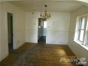 3rd image of 7120 Greenway Ave