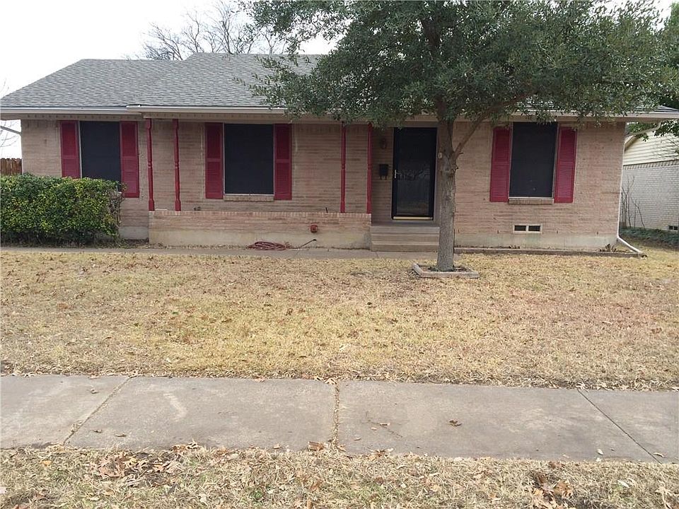 1st image of 414 Gloria Dr