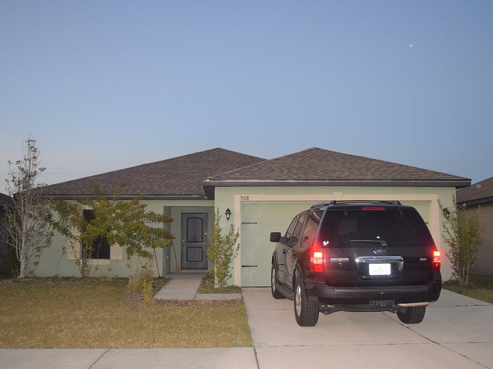 1st image of 908 Wynnmere Walk Ave