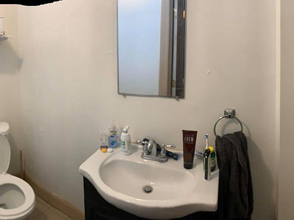 3rd image of 2362 Wheeler St APT 1R