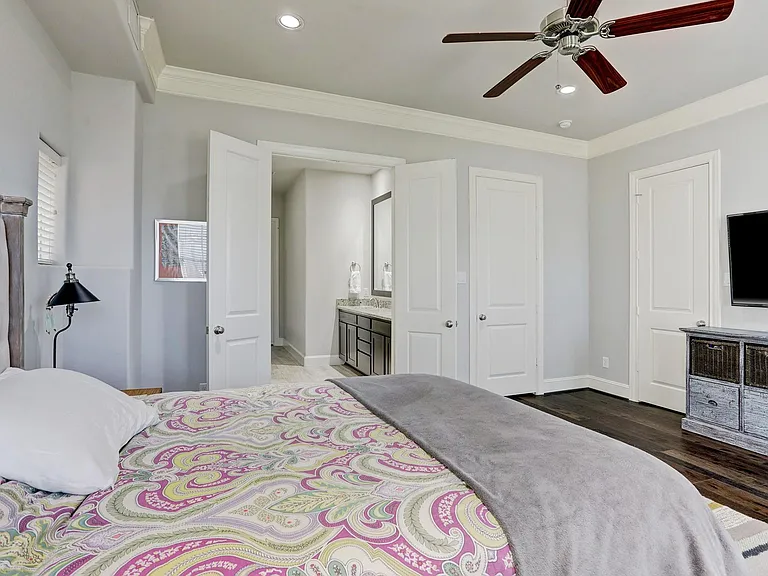3913 Austin St — Photo 14