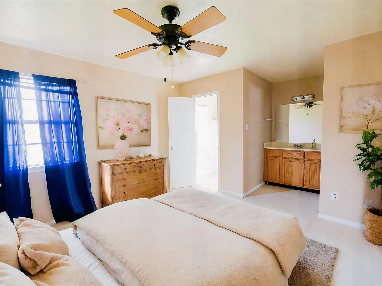 2 bed, 1.5 bath, 1186 sqft, $1,450 — Photo 2