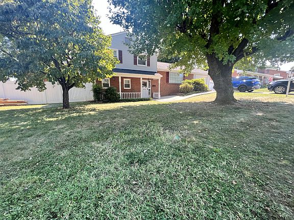 3rd image of 213 Monterey Ave NE