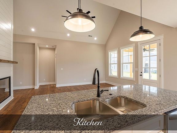 5th image of 1608 Daly Dr