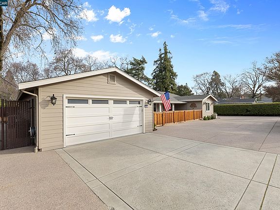 4th image of 484 Diablo Rd