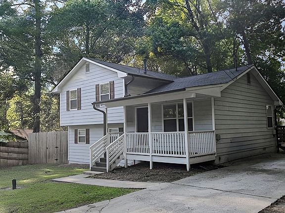 2nd image of 141 Hemlock Cir