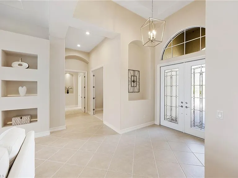 8950 Shenendoah Cir — Photo 3