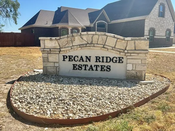 1721 Loganwood Dr #13, San Angelo, TX 76904