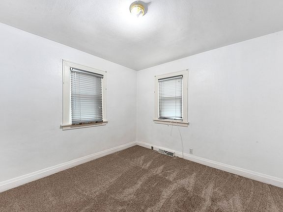 4th image of 1207 W Jefferson St