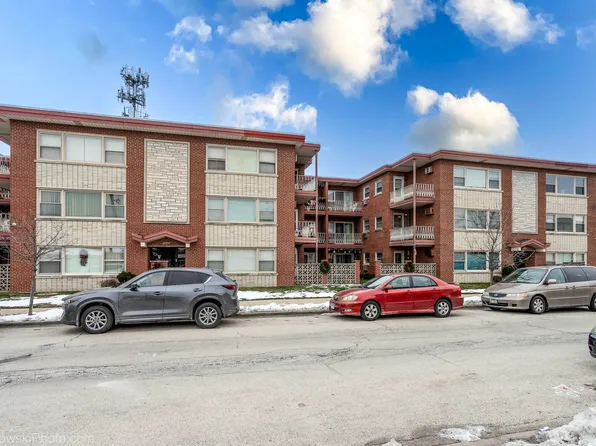 3023 Paris Ave APT 205, River Grove, IL 60171