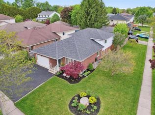 2 Cora Dr, Kitchener, ON N2N3C6