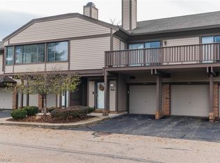 2877 Charing Cross Rd NW, Canton, OH 44708