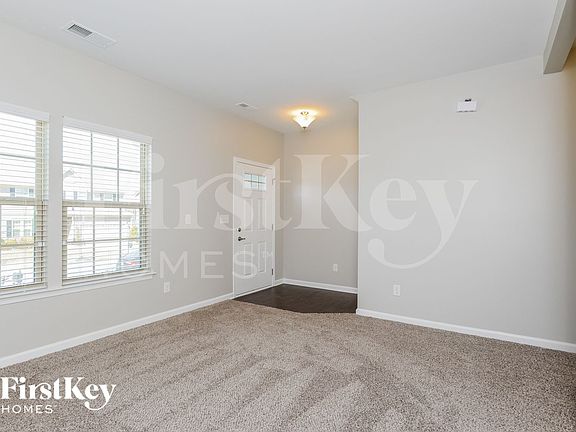 4th image of 825 Wingthorn Rose Dr