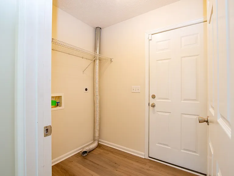Applewood Ln — Photo 18