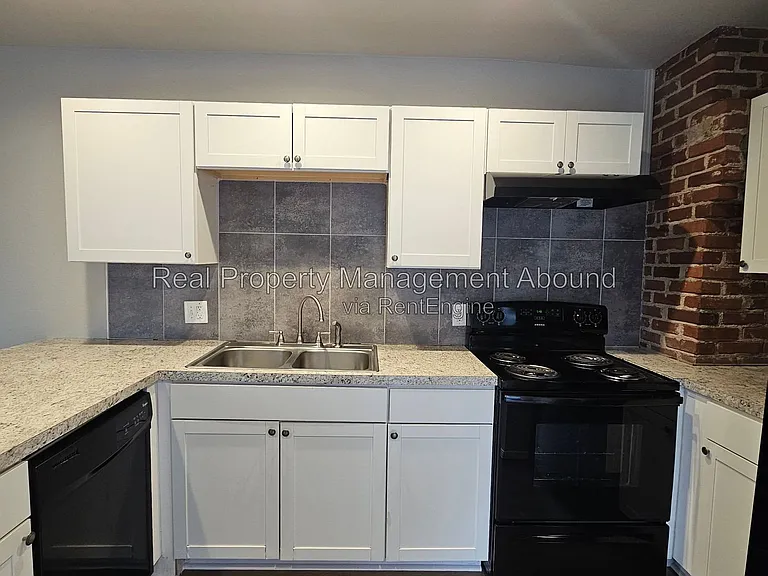 727 S Olympia Ave — Photo 26