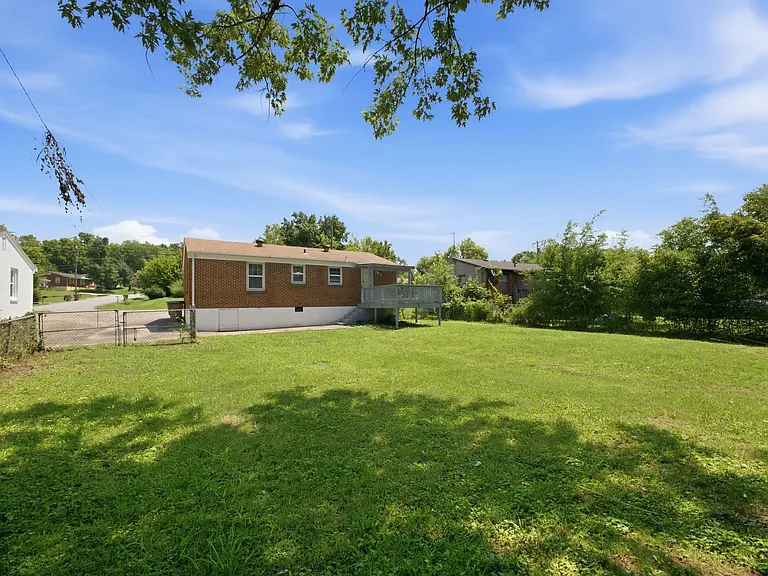 713 Elissa Dr — Photo 30