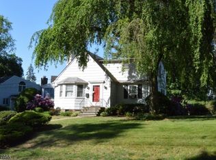 524 N Monroe St, Ridgewood, NJ 07450