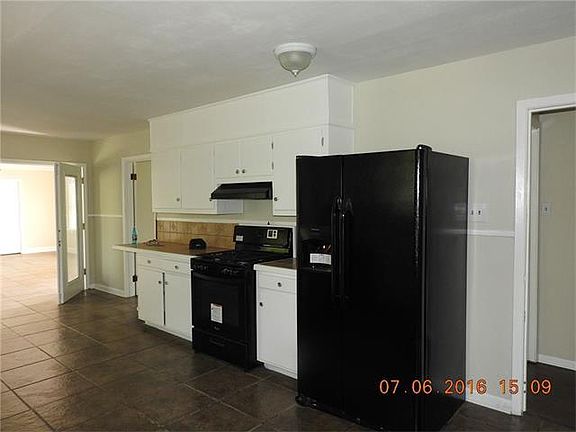 4th image of 101 Deweese St