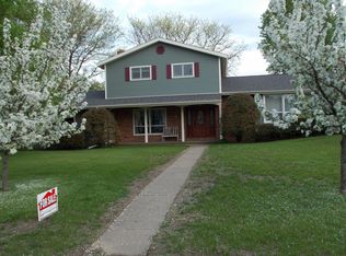 615 E Olson St, Blair, WI 54616