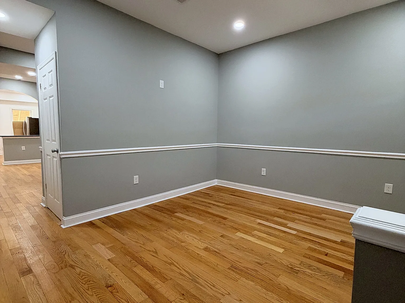 3 bed, 1.5 bath, 1200 sqft, $1,800 — Photo 3