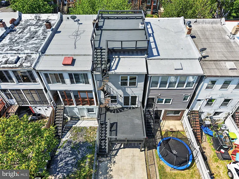 1118 Chicago St SE — Photo 19