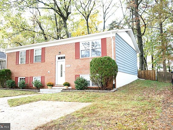 2nd image of 12600 Colebrook Ct